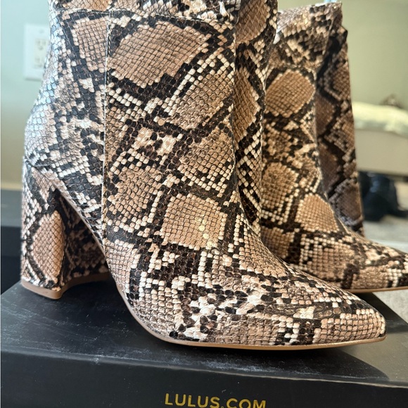 NWT Lulu’s Tan Snakeskin Knee-High Boots Size 7 - Picture 4 of 4